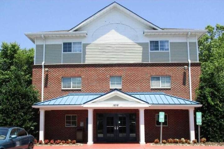Hotel 5 of 35