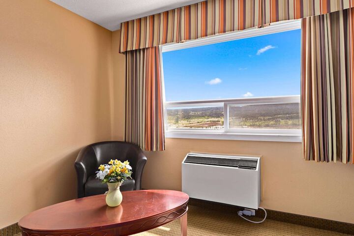 Room 10 of 22