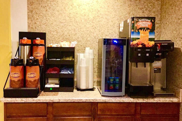Breakfast/Coffee Service 32 of 35