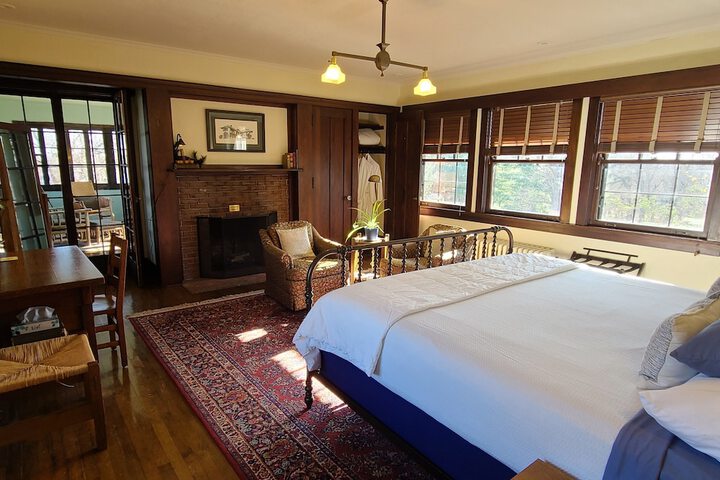 Room 26 of 37
