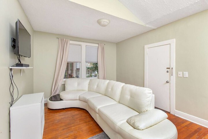 Heart of Midtown Hideaway Prime Location