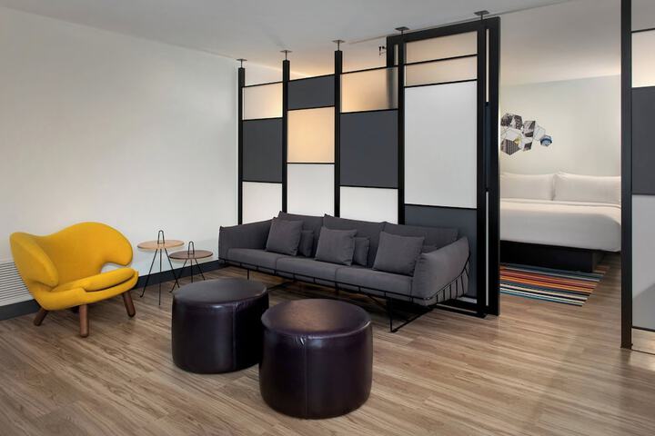 Room 14 of 47
