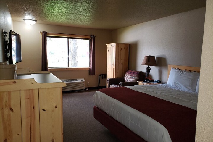 Woodside Dells Hotel & Suites
