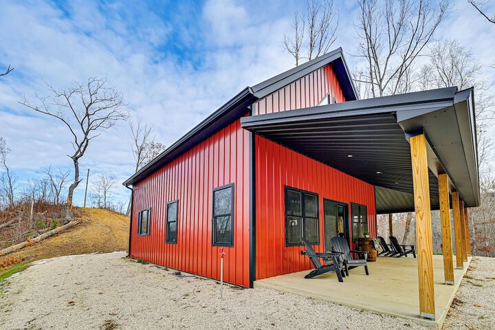 Hike & Climb: Pet-friendly Red River Gorge Cabin!