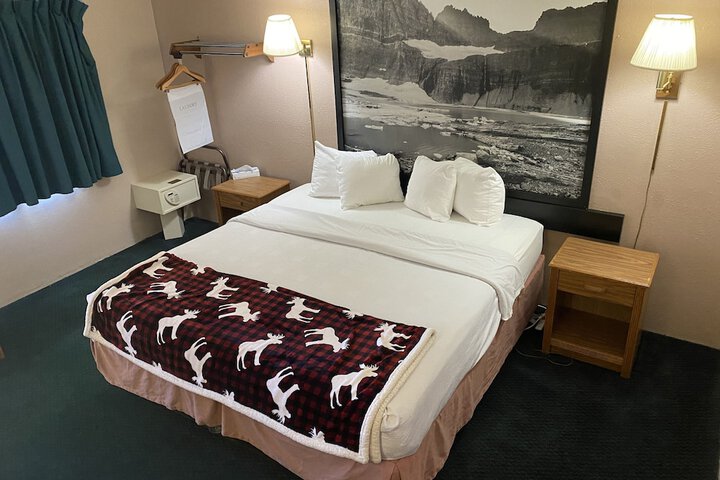 Room 6 of 17