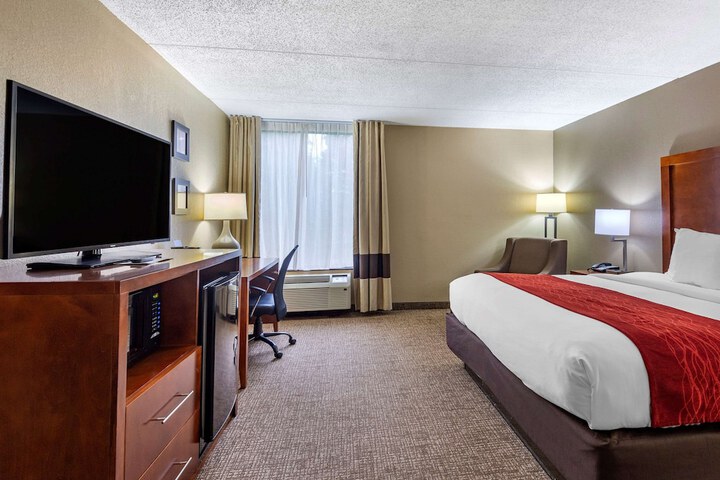 Room 6 of 30