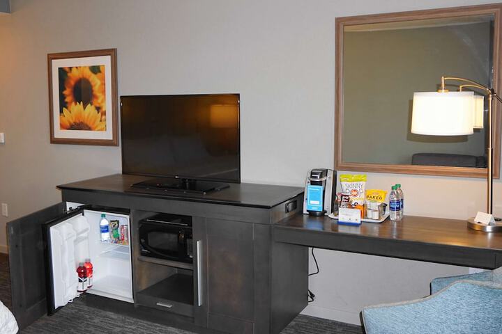 Room 9 of 37