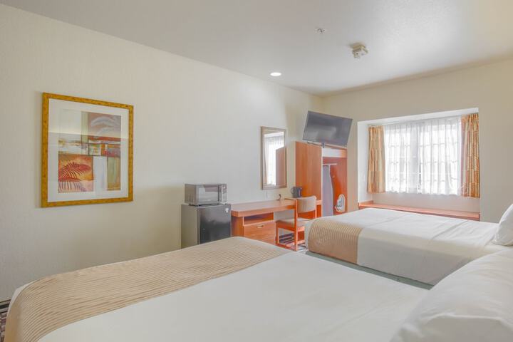 Room 32 of 63
