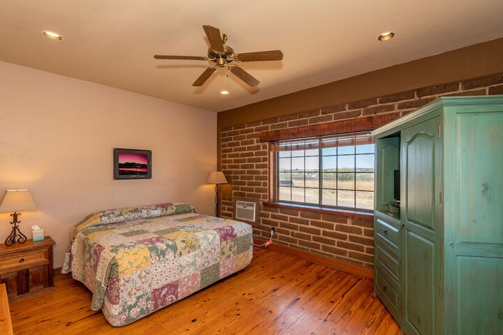 Room 17 of 26