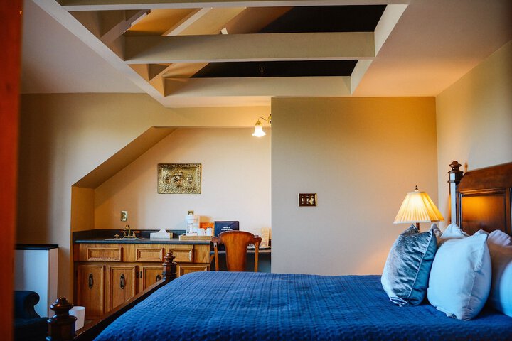 Room 28 of 109