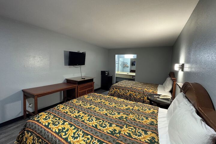 Claremore Motor Inn