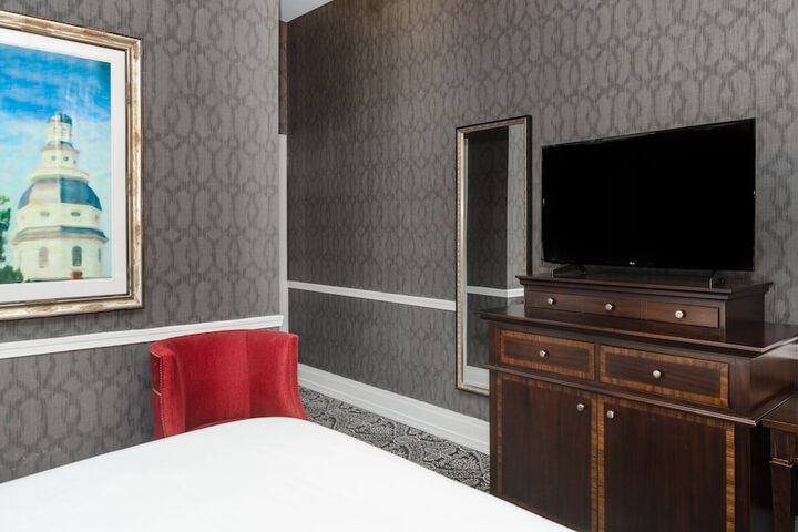 Room 76 of 144