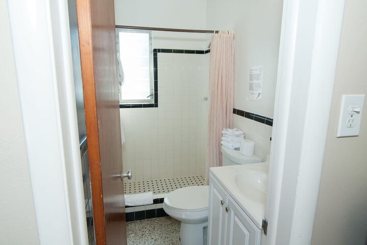 Room 27 of 48