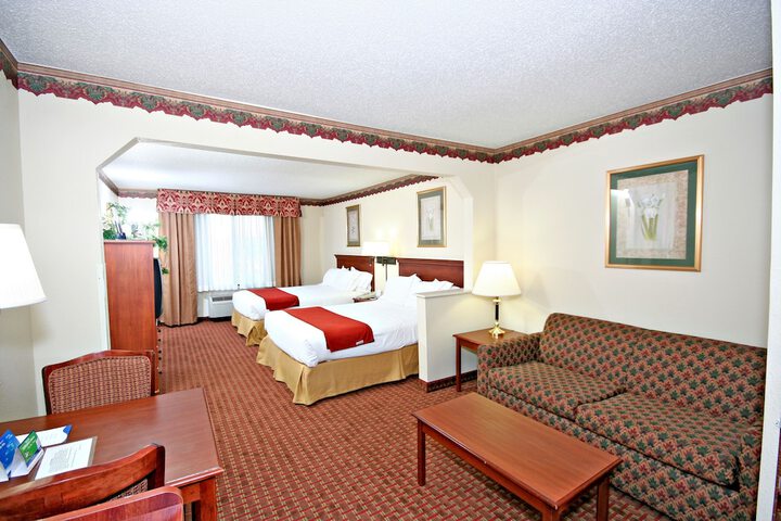 Room 32 of 42