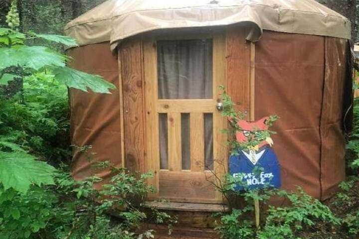 Nauti Otter Inn and Yurt Village