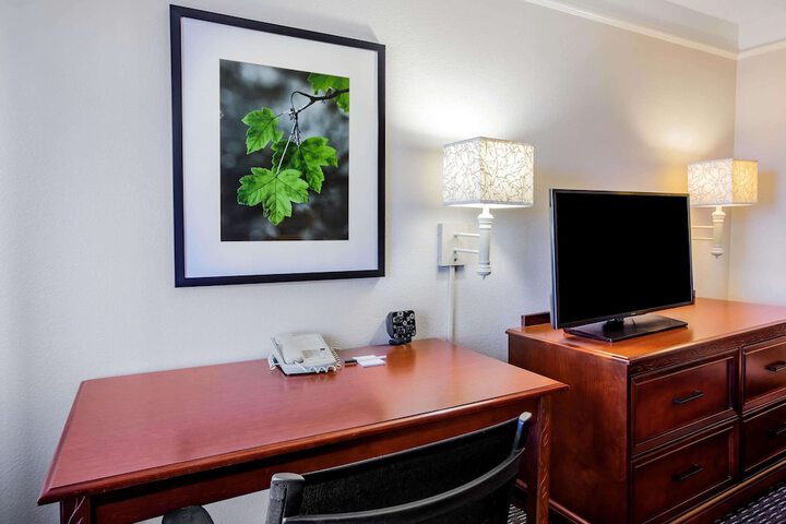 Room 17 of 30