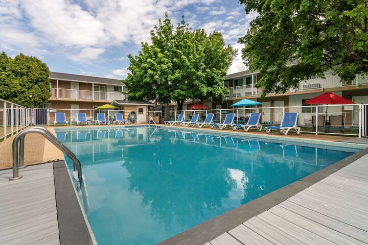 Pool 4 of 66