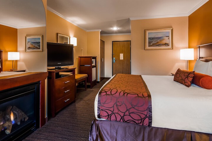 Best Western Plus Landmark Inn
