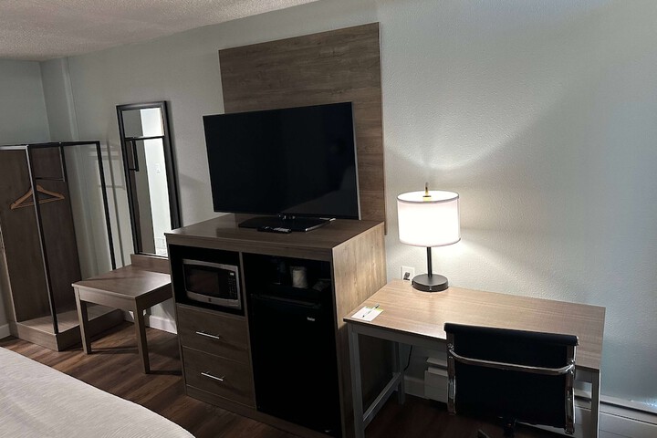 Room 12 of 17