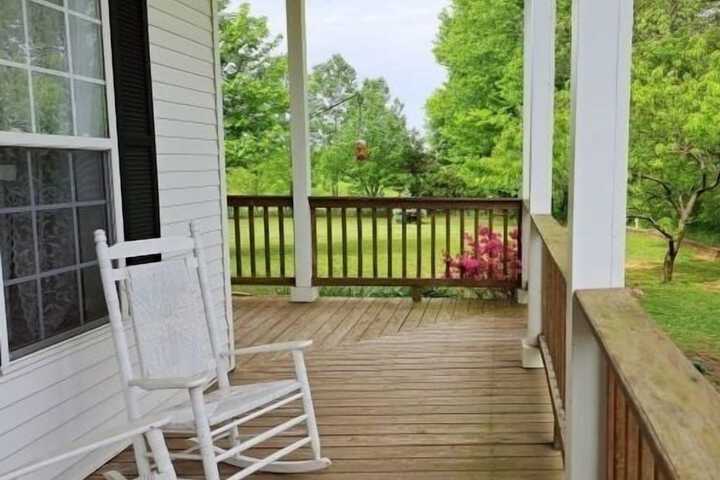 Rocky Hill Inn