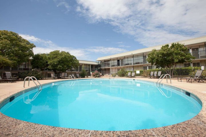 Pool 3 of 15