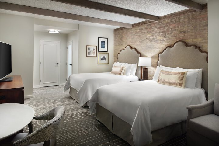 Room 20 of 46