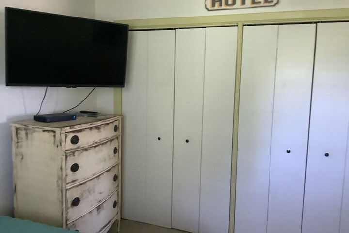 Room 68 of 200