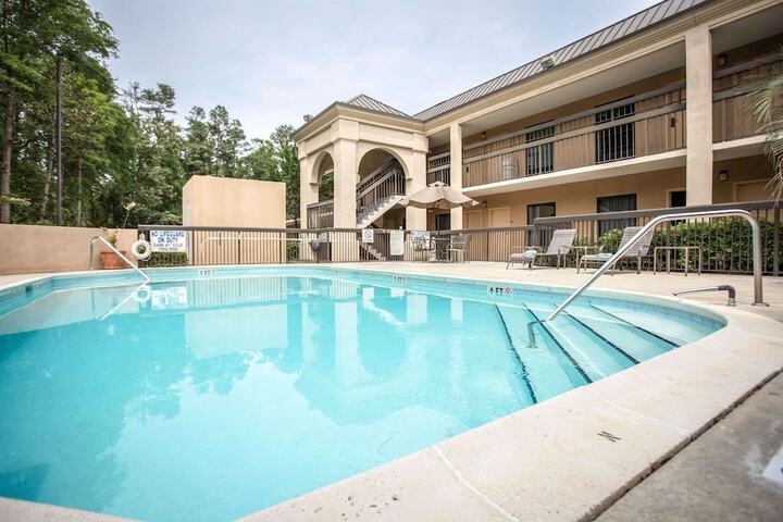 Pool 6 of 49