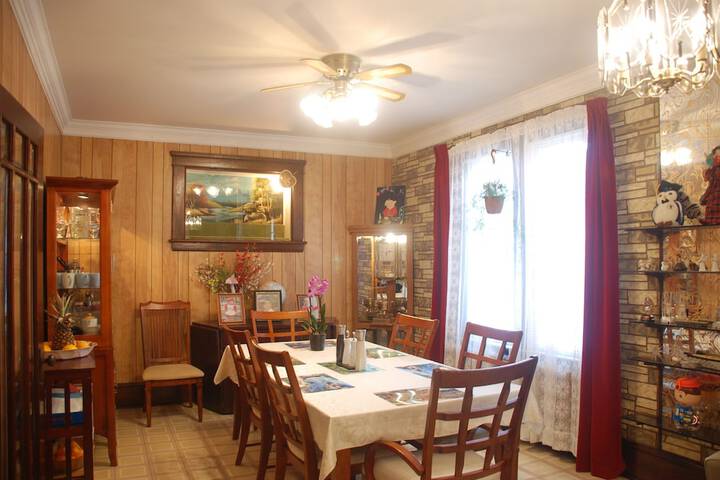 Room 15 of 33