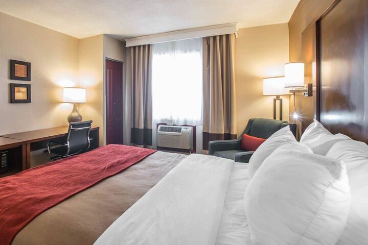 Quality Inn & Suites Boonville - Columbia