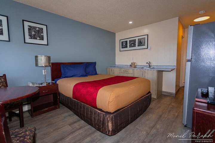 Room 10 of 30
