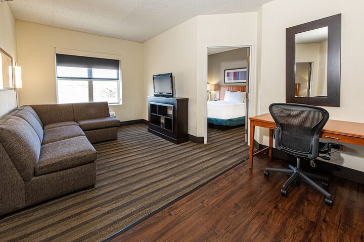 Room 52 of 82