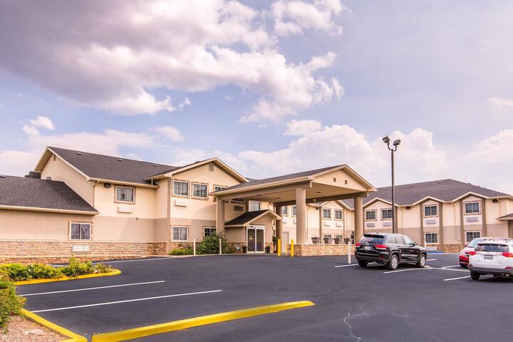 Hotel 8 of 71