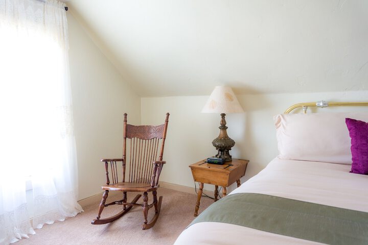 Room 12 of 20