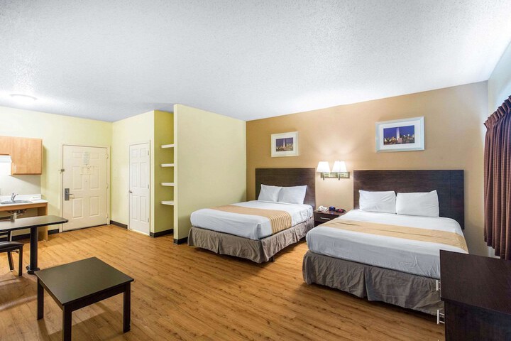 Room 26 of 33