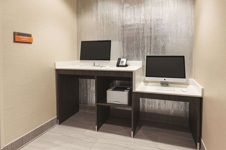 Business Center 41 of 41