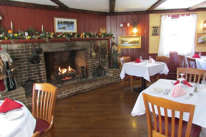 CURTIS HOUSE INN