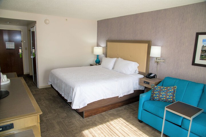 Room 22 of 37