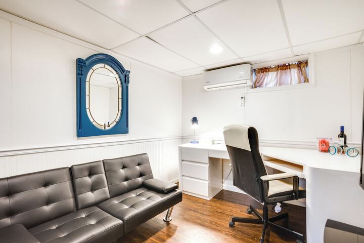 Shared Yard 4 Mi to Nyc: Englewood Apartment!