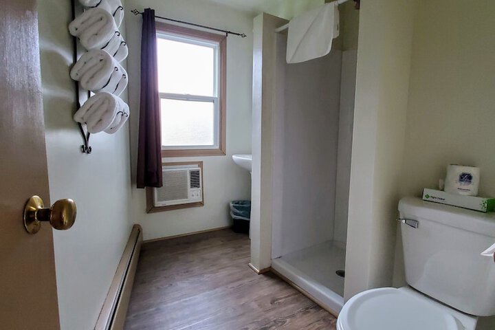 Room 20 of 33