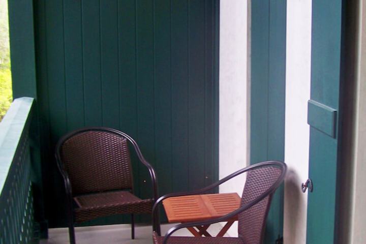 Hibiscus Coffee & Guesthouse