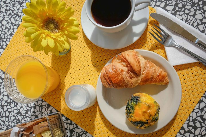 Breakfast/Coffee Service 59 of 77