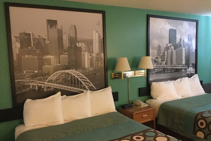 Room 19 of 34