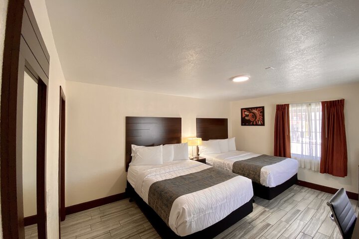 Roswell Inn