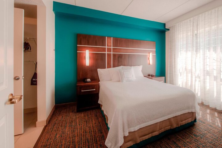 Room 48 of 62