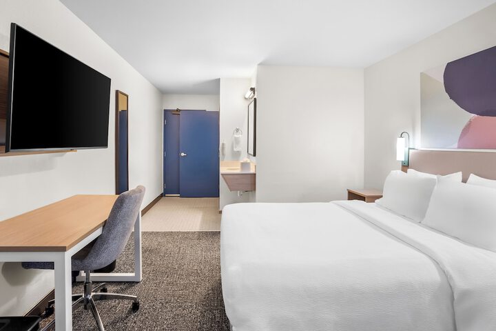 Spark by Hilton - Kent Seattle