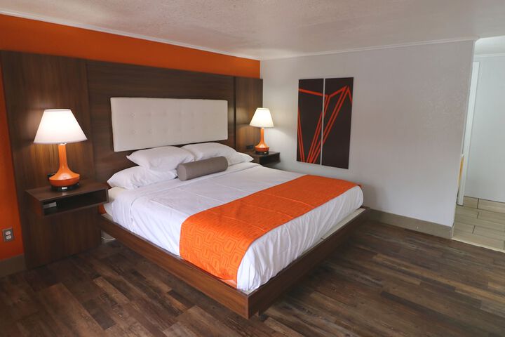 Room 18 of 31