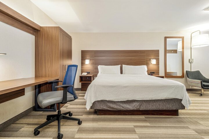 Room 193 of 348