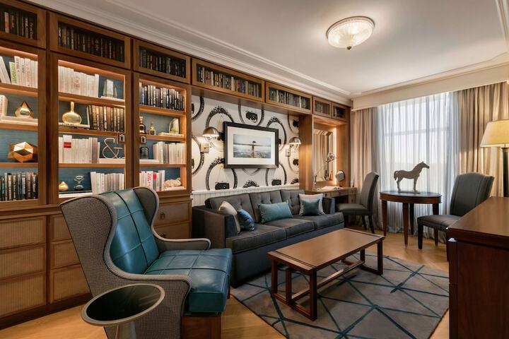 Room 21 of 62