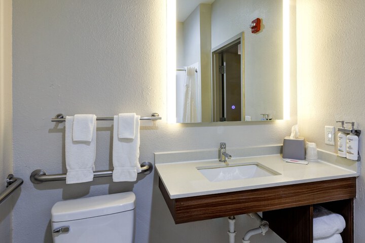 Room 20 of 61